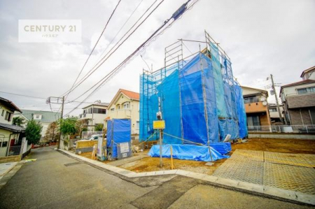 ���̑����n�@�O�ʓ��H��4���I�z����ǍD�ȗ��n�ł��B
�Ԍɓ��ꂪ���ȕ������S�ł��ˁB