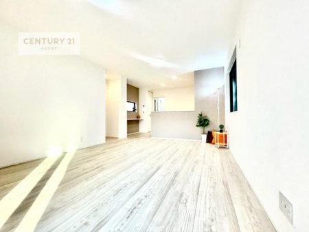 ���r���O�@�S�n�ǂ����r���O�͉Ƒ������R�ƏW�܂�܂��B�Ƒ��c�R�̎��Ԃ����������ł��B���Ƒ��ƁA����w�[���������Ԃ��߂��������ł��ˁB