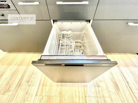 �L�b�`���@�H��@�t���̃L�b�`���ł��I�Z���������r��h�~�Ƃ��đ�ϊ��􂷂�֗��Ȏd�l�ł��I�r���g�C���Ȃ̂ŃL�b�`���̏ꏊ����炸�����X�y�[�X���L���g�����Ƃ��o���܂��I