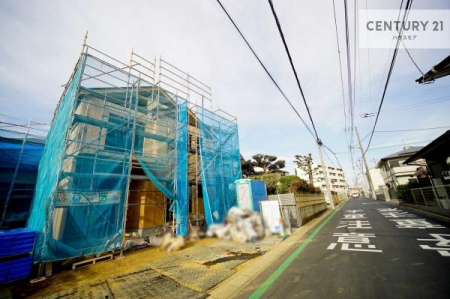 ���̑����n�@�O�ʓ��H��4���I�z����ǍD�ȗ��n�ł��B
�Ԍɓ��ꂪ���ȕ������S�ł��ˁB