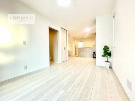 ���r���O�@�S�n�ǂ����r���O�͉Ƒ������R�ƏW�܂�܂��B�Ƒ��c�R�̎��Ԃ����������ł��B���Ƒ��ƁA����w�[���������Ԃ��߂��������ł��ˁB