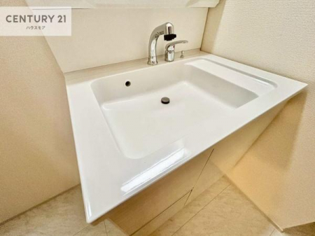 ���ʑ�E���ʏ��@�[�����ʑ�{�E���́A�������˂ɂ����̂ł�����ꂪ�y�X�I���������ۂĂ܂��I
�L���C�Ȑ��ʏ��Ŏ��������̃��`�x�[�V�������オ��܂��ˁI