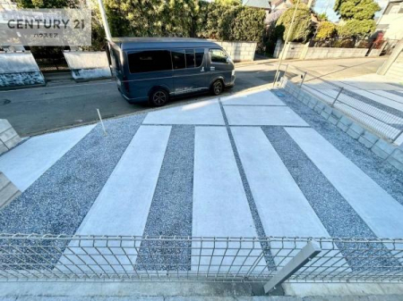 ���ԏ�@���ԃX�y�[�X��2�䕪����܂��I�Z�J���h�J�[�͂������A�o�C�N�⎩�]�ԂȂǂ��u���ꏊ�ɍ���܂���B