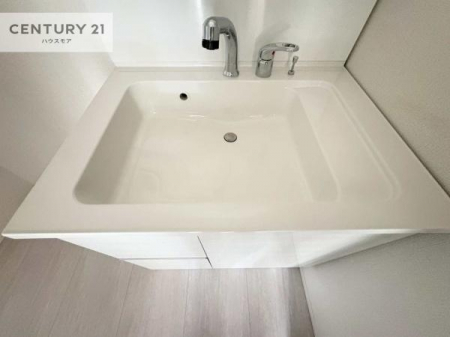 ���ʑ�E���ʏ��@�[�����ʑ�{�E���́A�������˂ɂ����̂ł�����ꂪ�y�X�I���������ۂĂ܂��I
�L���C�Ȑ��ʏ��Ŏ��������̃��`�x�[�V�������オ��܂��ˁI