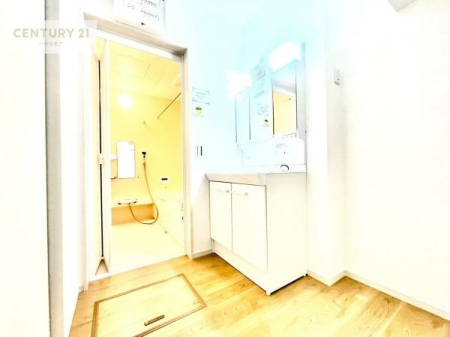 ���ʑ�E���ʏ��@�O�ʋ��d�l�̐��ʏ��́A�g�����Ȃ݂����₷������I���͎��[�ɂȂ��Ă��܂��B�h���C���[�₨���ϓ����Еt������̂Ő��ʑ������X�b�L���ƌ����邱�Ƃ��o���܂��I