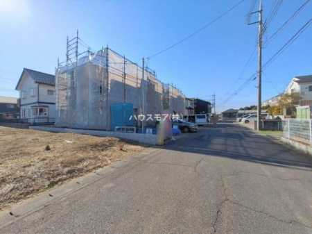 ���̑����n�@�O�ʓ��H��6���I�z����ǍD�ȗ��n�ł��B
�Ԍɓ��ꂪ���ȕ������S�ł��ˁB