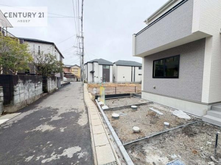 ���̑����n�@�O�ʓ��H��4.3���I�z����ǍD�ȗ��n�ł��B
�Ԍɓ��ꂪ���ȕ������S�ł��ˁB