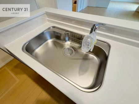 �L�b�`���@���C�h�ȃV���N�ł��ˁI�������˂ɂ������������₷���Ǝ����y�X�d�l�̃V�X�e���L�b�`���ł��I
�f�U�C�����Ƌ@�\�������˂��L�b�`���Ő�����������܂��ˁI