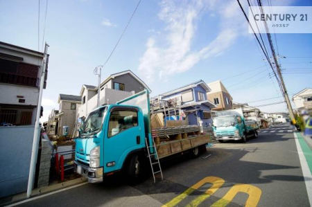 ���̑����n�@�O�ʓ��H��6���I�z����ǍD�ȗ��n�ł��B
�Ԍɓ��ꂪ���ȕ������S�ł��ˁB