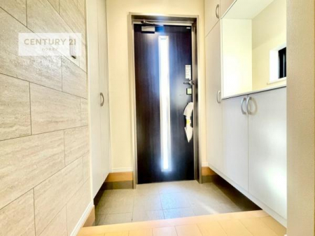 ���ց@�V���[�Y�{�b�N�X�t���Ȃ̂ŁA���ւ��Еt�����|�������₷���ł��I
�X�b�L���������ւŌ˂��J�����u�ԁA�������̂���S�n������Ԃ��o�}���Ă���܂��B