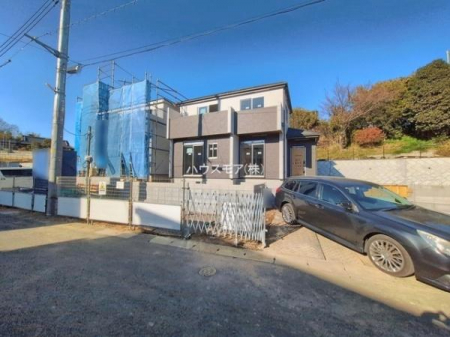 ���ԏ�@���ԃX�y�[�X��2�䕪����܂��I�Z�J���h�J�[�͂������A�o�C�N�⎩�]�ԂȂǂ��u���ꏊ�ɍ���܂���B