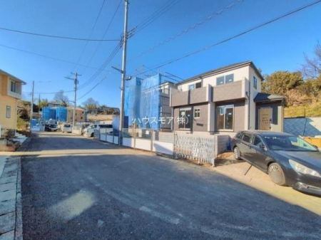 ���̑����n�@�O�ʓ��H6���I�z����ǍD�ȗ��n�ł��B
�Ԍɓ��ꂪ���ȕ������S�ł��ˁB