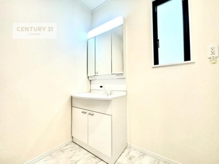 ���ʑ�E���ʏ��@�O�ʋ��d�l�̐��ʏ��́A�g�����Ȃ݂����₷������I���͎��[�ɂȂ��Ă��܂��B�h���C���[�₨���ϓ����Еt������̂Ő��ʑ������X�b�L���ƌ����邱�Ƃ��o���܂��I