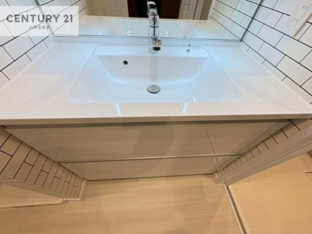 ���ʑ�E���ʏ��@�[�����ʑ�{�E���́A�������˂ɂ����̂ł�����ꂪ�y�X�I���������ۂĂ܂��I
�L���C�Ȑ��ʏ��Ŏ��������̃��`�x�[�V�������オ��܂��ˁI