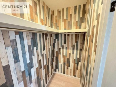 ���[�@�E�H�[�N�C���N���[�[�b�g�t���ł��B��������̂��m���Ȃǂ����[���Ă��������ł��ˁI���ɂ���@�������ȂǋG�ߕ��̑傫�ȉƓd�����[�ł��܂��B