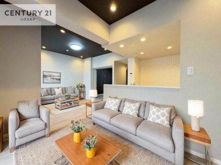 ���r���O�@�Ƌ��CG�p�[�X�ł��B�S�n�ǂ����r���O�͉Ƒ������R�ƏW�܂�܂��B�Ƒ��c�R�̎��Ԃ����������ł��B���Ƒ��ƁA����w�[���������Ԃ��߂��������ł��ˁB���邭�J���I�ȋ�Ԃł��B