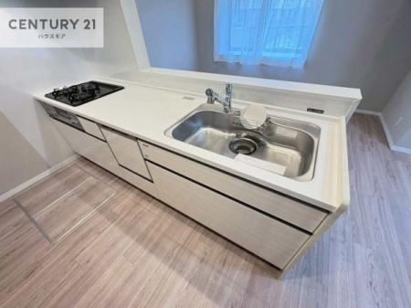 �L�b�`���@��l�C�̑Ζʎ��V�X�e���L�b�`�����̗p���Ă��܂��I���Ƒ��̃R�~���j�P�[�V���������R�Ƒ�����݌v�ł��B
���q�l�ɂ��ڂ��͂��̂Ŋ������ł��ˁB�L�X�g���ĉ��K�ɍ�Ƃ��i�݂܂��B