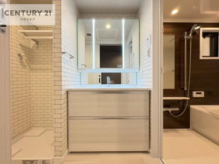 ���ʑ�E���ʏ��@�O�ʋ��d�l�̐��ʏ��́A�g�����Ȃ݂����₷������I���͎��[�ɂȂ��Ă��܂��B�h���C���[�₨���ϓ����Еt������̂Ő��ʑ������X�b�L���ƌ����邱�Ƃ��o���܂��I