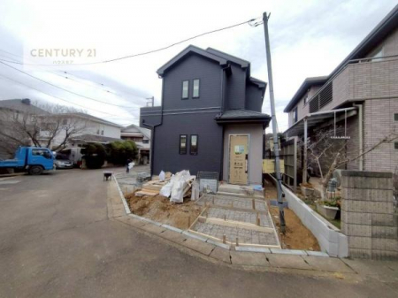 ���̑����n�@�O�ʓ��H��5���I�z����ǍD�ȗ��n�ł��B
�Ԍɓ��ꂪ���ȕ������S�ł��ˁB