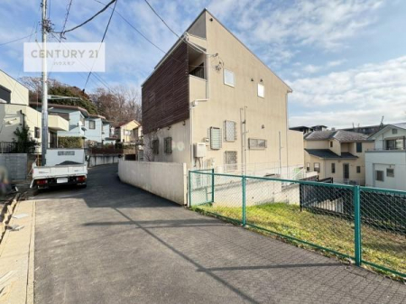 ���̑����n�@�O�ʓ��H3.8���I�z����ǍD�ȗ��n�ł��B
�Ԍɓ��ꂪ���ȕ������S�ł��ˁB