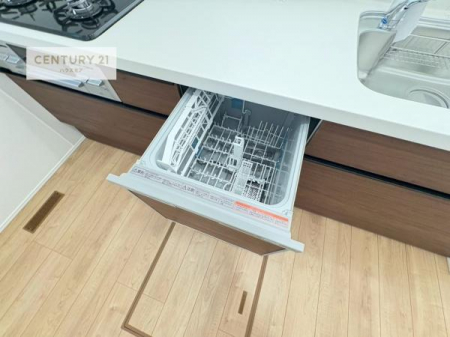 �L�b�`���@�H��@�t���̃L�b�`���ł��I�Z���������r��h�~�Ƃ��đ�ϊ��􂷂�֗��Ȏd�l�ł��I�r���g�C���Ȃ̂ŃL�b�`���̏ꏊ����炸�����X�y�[�X���L���g�����Ƃ��o���܂��I