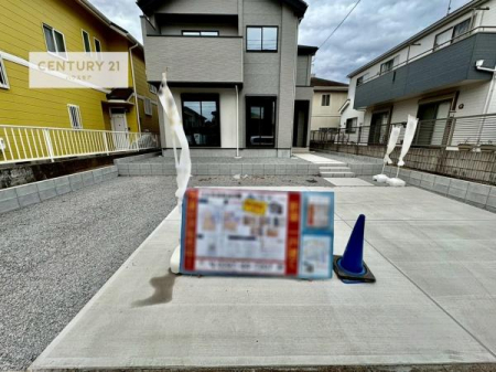 ���ԏ�@���ԃX�y�[�X��2�䕪����܂��I�Z�J���h�J�[�͂������A�o�C�N�⎩�]�ԂȂǂ��u���ꏊ�ɍ���܂���B