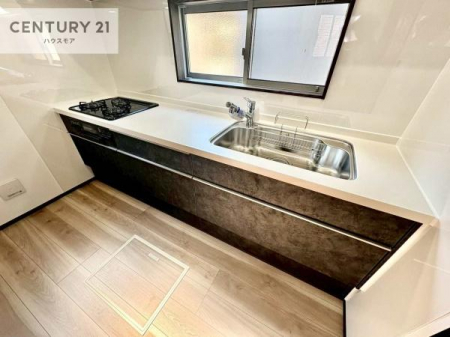 �L�b�`���@��Ƃ肠�钲���X�y�[�X�ō�Ƃ����₷�����K�ȃL�b�`���ł��I
���q�l�ƈꏏ�ɂ��َq������y���߂�L�X�X�y�[�X�ł��B�y�����������ԂɂȂ肻���ł��ˁI