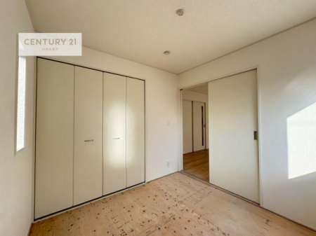 �a���@�܂���͕~����Ă���܂��񂪁A���r���O�Ɨאڂ��Ă���a���ł��I�q�ԂƂ��Ă͂������A�Ǝ��̋x�e�X�y�[�X�Ƃ��Ďg�p����̂������ł��ˁI