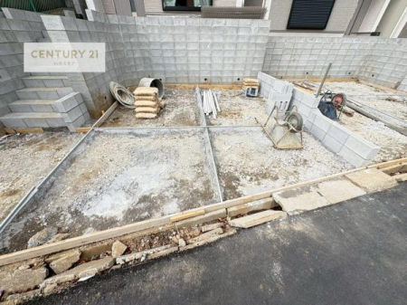 ���ԏ�@���ԃX�y�[�X��2�䕪����܂��I�Z�J���h�J�[�͂������A�o�C�N�⎩�]�ԂȂǂ��u���ꏊ�ɍ���܂���B