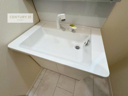 ���ʑ�E���ʏ��@�[�����ʑ�{�E���́A�������˂ɂ����̂ł�����ꂪ�y�X�I���������ۂĂ܂��I
�L���C�Ȑ��ʏ��Ŏ��������̃��`�x�[�V�������オ��܂��ˁI