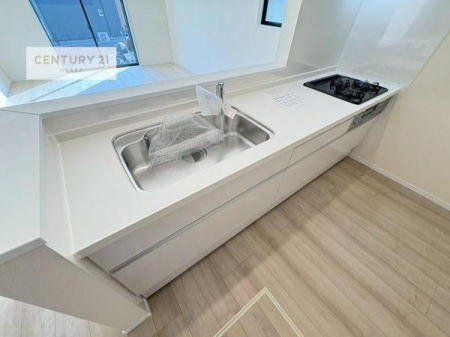 �L�b�`���@��l�C�̑Ζʎ��V�X�e���L�b�`�����̗p���Ă��܂��I���Ƒ��̃R�~���j�P�[�V���������R�Ƒ�����݌v�ł��B
���q�l�ɂ��ڂ��͂��̂Ŋ������ł��ˁB�L�X�g���ĉ��K�ɍ�Ƃ��i�݂܂��B