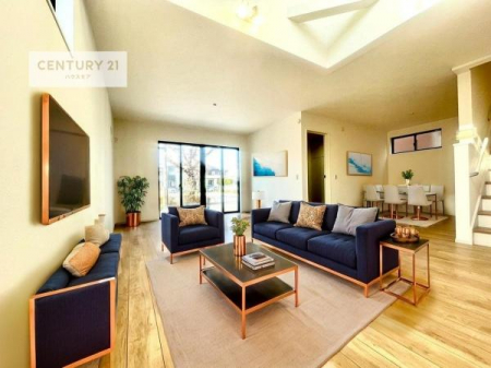 ���r���O�@�Ƌ��CG�p�[�X�ł��B�J�����̂���L�XLDK�I�\�t�@�[��_�C�j���O�e�[�u����u���Ă������ɂȂ�Ȃ��̂ŉ��K�ɉ߂����܂��I�R�~���j�P�[�V���������₷�����r���O�ł��I