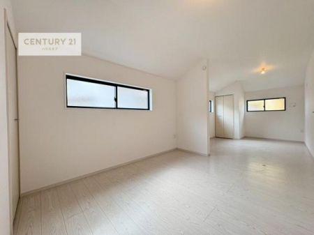 �m���@���C�t�X�^�C���ɍ��킹��2�����ɕ����邱�Ƃ��\�ł��I
������z�̌����������ݖ��邭�S�n�̂悢��Ԃł��B