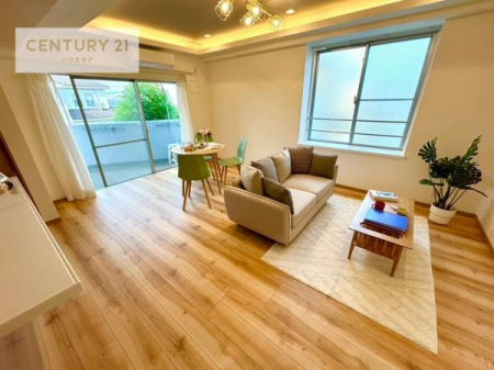 ���r���O�@�D�����z���܂肪�_�C�j���O�L�b�`������ł���ċ��S�n�̗ǂ���Ԃ����o���Ă���܂��I
���R�ƉƑ����W����b��������S�n�悢��ԁI