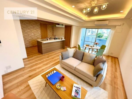 ���r���O�@�S�n�ǂ����r���O�͉Ƒ������R�ƏW�܂�܂��B�Ƒ��c�R�̎��Ԃ����������ł��B���Ƒ��ƁA����w�[���������Ԃ��߂��������ł��ˁB���邭�J���I�ȋ�Ԃł��B