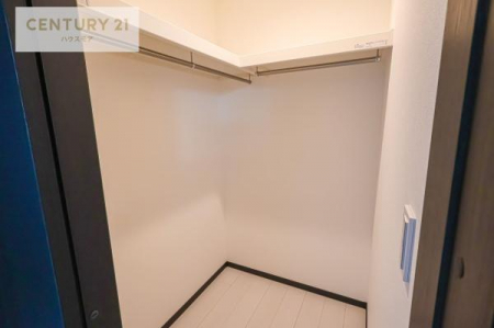 ���[�@�E�H�[�N�C���N���[�[�b�g�t���ł��B��������̂��m���Ȃǂ����[���Ă��������ł��ˁI���ɂ���@�������ȂǋG�ߕ��̑傫�ȉƓd�����[�ł��܂��B