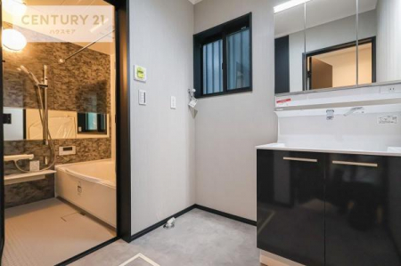 ���ʑ�E���ʏ��@�O�ʋ��d�l�̐��ʏ��́A�g�����Ȃ݂����₷������I���͎��[�ɂȂ��Ă��܂��B�h���C���[�₨���ϓ����Еt������̂Ő��ʑ������X�b�L���ƌ����邱�Ƃ��o���܂��I