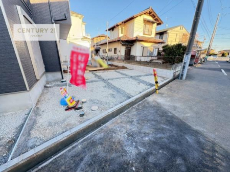 ���ԏ�@���ԃX�y�[�X��2�䕪����܂��I�Z�J���h�J�[�͂������A�o�C�N�⎩�]�ԂȂǂ��u���ꏊ�ɍ���܂���B