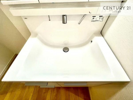 ���ʑ�E���ʏ��@�[�����ʑ�{�E���́A�������˂ɂ����̂ł�����ꂪ�y�X�I���������ۂĂ܂��I
�L���C�Ȑ��ʏ��Ŏ��������̃��`�x�[�V�������オ��܂��ˁI