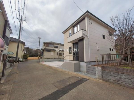 ���̑����n�@�O�ʓ��H��5���I�z����ǍD�ȗ��n�ł��B
�Ԍɓ��ꂪ���ȕ������S�ł��ˁB