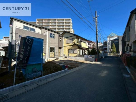 ���̑����n�@�O�ʓ��H4���I�z����ǍD�ȗ��n�ł��B
�Ԍɓ��ꂪ���ȕ������S�ł��ˁB�y���n�̔���J�Ò��z