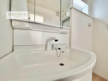 �����\�z�}(����)�@�O�ʋ��ŁA���ʑ䂪���[���ɁB�i���d�l�j