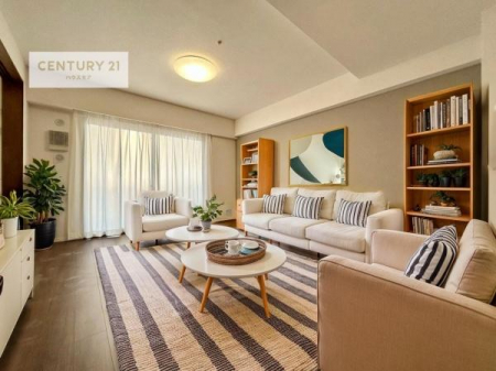 ���r���O�@�Ƌ��CG�p�[�X�ł��B�S�n�ǂ����r���O�͉Ƒ������R�ƏW�܂�܂��B�Ƒ��c�R�̎��Ԃ����������ł��B���Ƒ��ƁA����w�[���������Ԃ��߂��������ł��ˁB���邭�J���I�ȋ�Ԃł��B