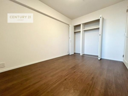 �m���@���[�X�y�[�X�����Ă��܂��I�������X�b�L�����ڂ��鎖���ł��܂��ˁB
�Ƌ��I�΂Ȃ��V���v���ȃf�U�C���ׁ̈A�Ƌ��I�΂����C�ɓ���̋�ԍ�肪�ł������ł��ˁB