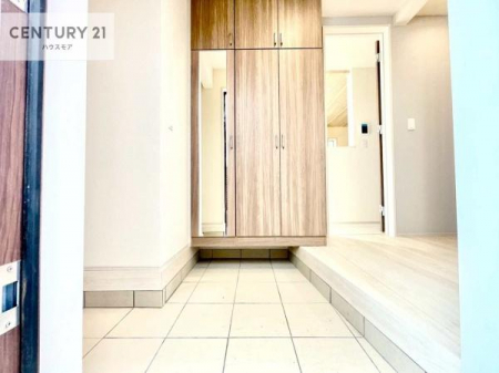 ���ց@�V���[�Y�{�b�N�X�t���Ȃ̂ŁA���ւ��Еt�����|�������₷���ł��I
�X�b�L���������ւŌ˂��J�����u�ԁA�������̂���S�n������Ԃ��o�}���Ă���܂��B
