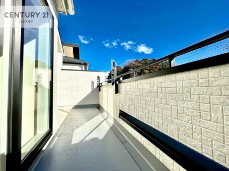 �o���R�j�[�@2��������o����\�ȃo���R�j�[�̂��߁A���󕨂�z�c�������X���[�Y�ɍs���A���X�̉Ǝ������ɗD��Ă��܂��B�����̋������痘�p�ł��邱�ƂŎg�����肪�ǂ��A�����X�^�C���ɍ��킹���_��Ȏg�������\�B