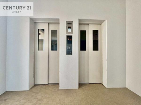 ���̑����p���@�G���x�[�^�[�����̃}���V�����ŁA�d���ו���x�r�[�J�[�̈ړ������K�B�����̐��������X���[�Y�ɂȂ�܂��B