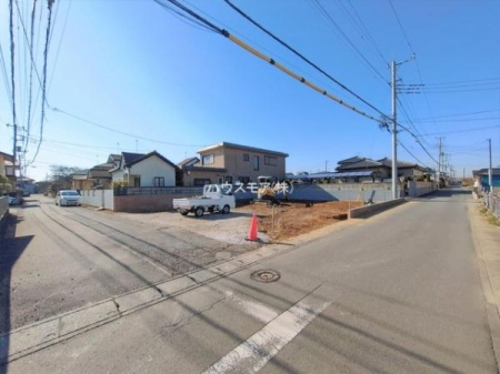 ���̑����n�@�O�ʓ��H��4���~4���̐l�C�̊p�n�I�z����ʕ��ǍD�ȗ��n�ł��B
�J����������Ԍɓ��ꂪ���ȕ������S�ł��ˁB