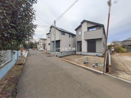 ���̑����n�@�O�ʓ��H��5���I�z����ǍD�ȗ��n�ł��B
�Ԍɓ��ꂪ���ȕ������S�ł��ˁB