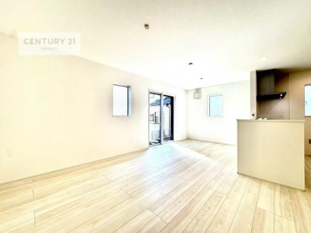 ���r���O�@�J�����̂���L�XLDK�I�\�t�@�[��_�C�j���O�e�[�u����u���Ă������ɂȂ�Ȃ��̂ŉ��K�ɉ߂����܂��I�R�~���j�P�[�V���������₷�����r���O�ł��I